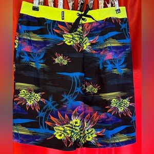 🆕Hurley Boys Swim Trunks Size 16/28 – Tropical Print, Neon Waistband